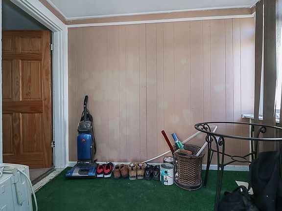 4th image of 7646 New York Ave