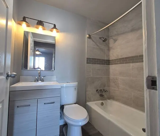2517 Warren St #5 — Photo 5