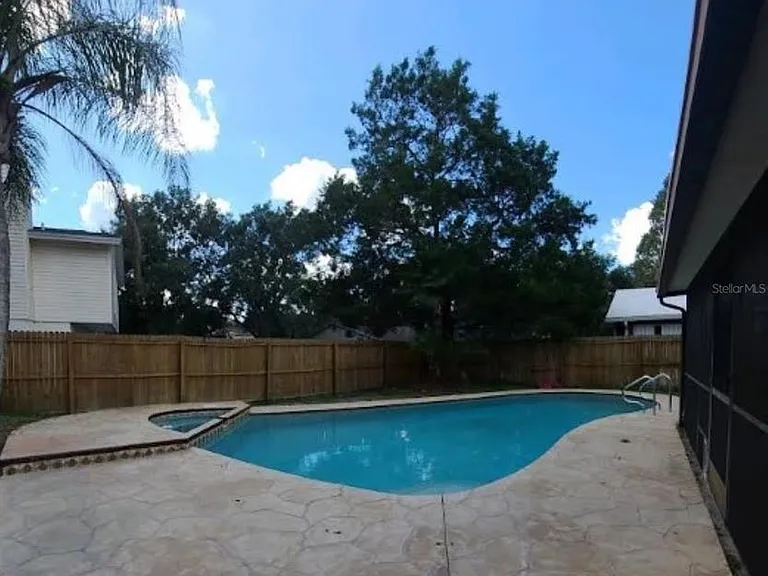 8005 Beltrees Ct — Photo 37