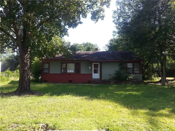 5209 Cypress Rd, Fayetteville, NC 28304