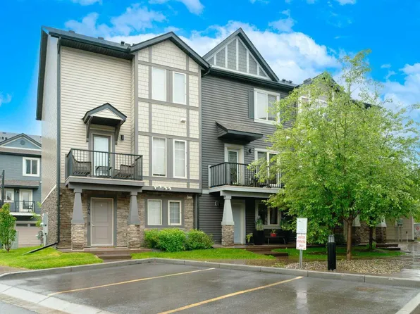 340 Legacy Point SE, Calgary, AB T2X 3Z3