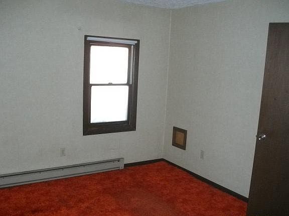 4th image of 3405 Sharon Ave