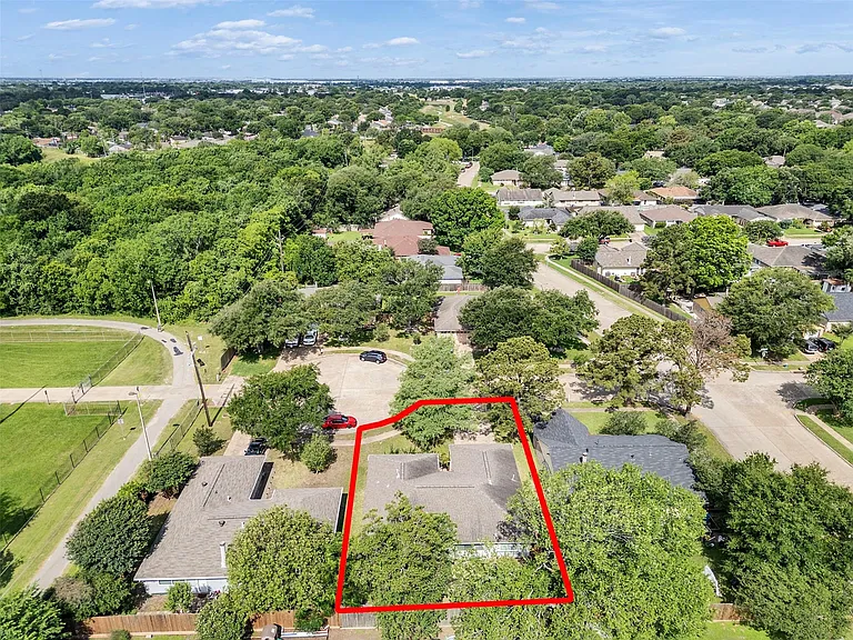 2554 Olympus Dr — Photo 36