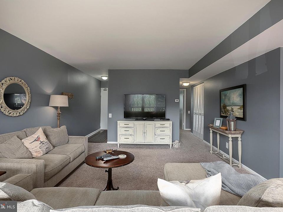 1st image of 789 Fairview Ave APT C