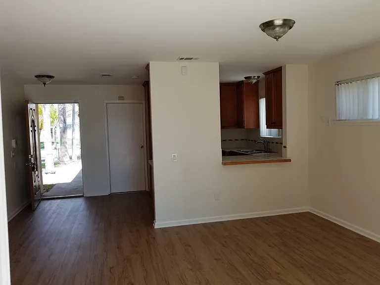 645 Parker St — Photo 29