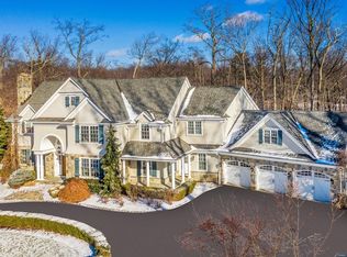 222 Deep Brook Rd, Wyckoff, NJ 07481