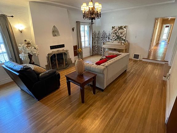 4th image of 430 W 25th St