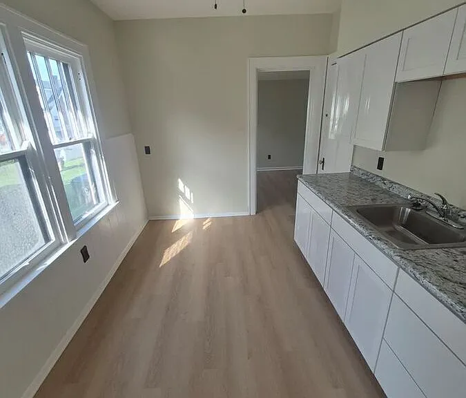 2717 Dakota Ave — Photo 6