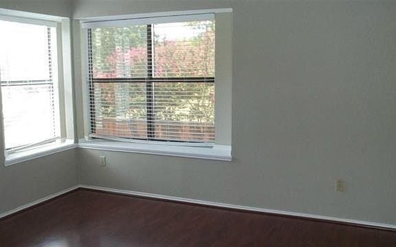 5th image of 436 Leisure Ln