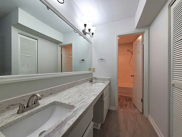 119 Woodbridge Ln — Photo 22