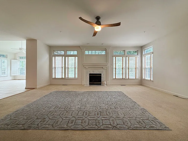 4415 Medallion Dr — Photo 23