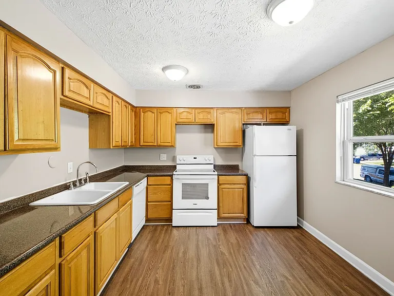 6406 Dalewood Rd — Photo 17