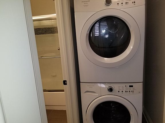 3rd image of 3910 Laurel Canyon Blvd #108S