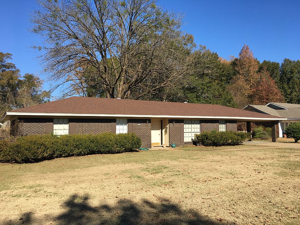 1st image of 3634 Longstreet Dr
