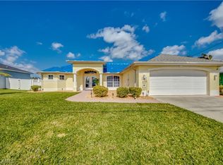 2209 SE 8th Ter, Cape Coral, FL 33990