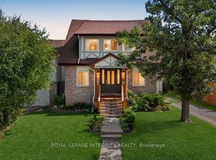 301 Zephyr Ave, Ottawa, ON K2B5Z7