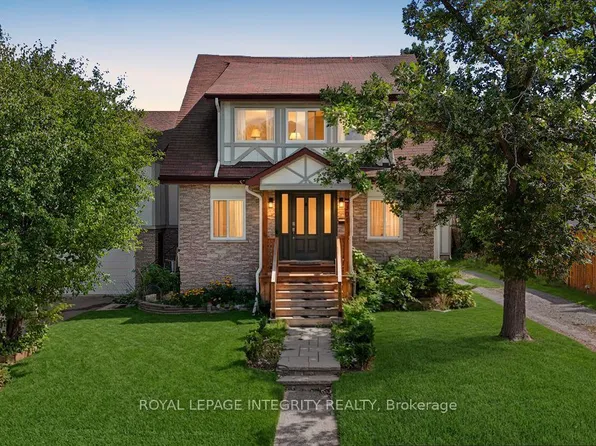 301 Zephyr Ave, Ottawa, ON K2B 5Z7