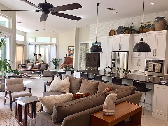 4th image of 104 Coral Cay Dr