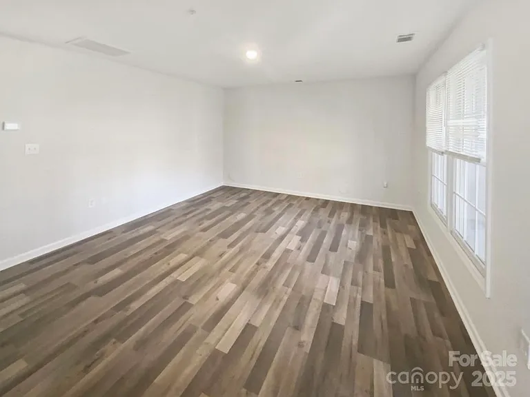 2118 Augusta St — Photo 2