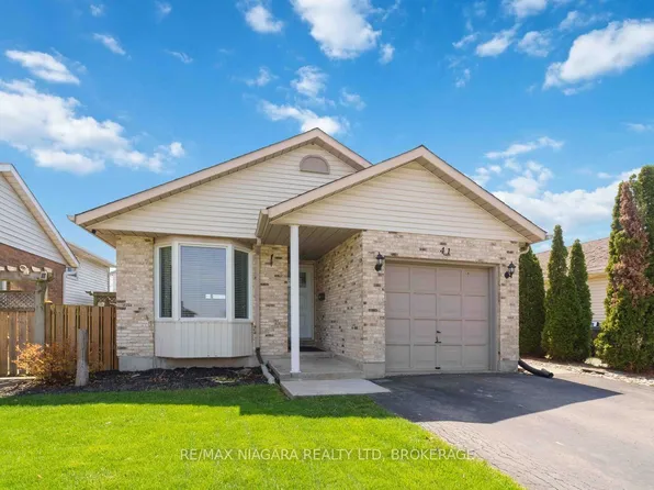 41 Eastwood Dr, Welland, ON L3C 6W1