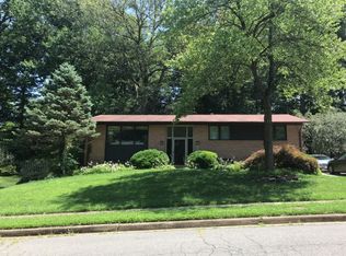 4909 Wycliff Ln, Fairfax, VA 22032