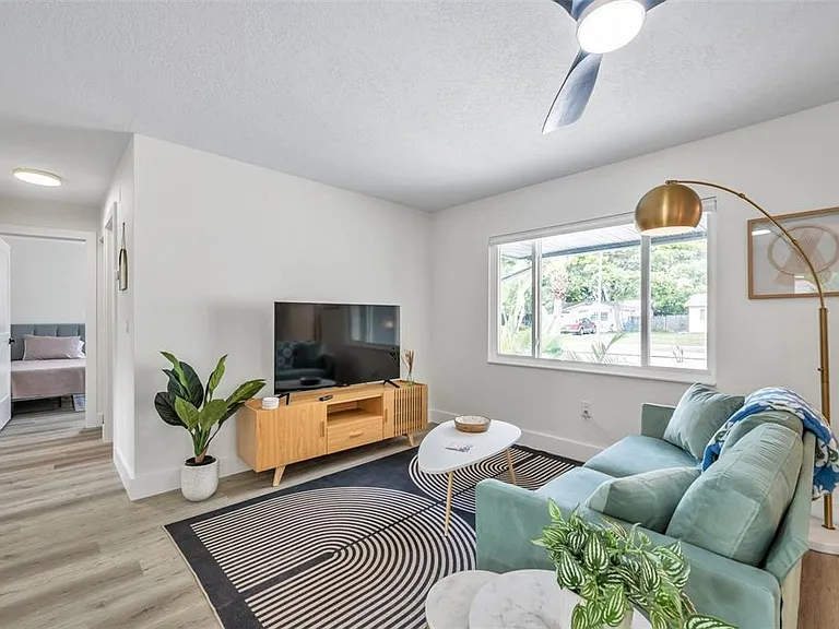 2310 Mary Sue St — Photo 6