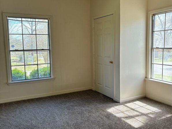 101 N Walnut St, Vivian, LA 71082