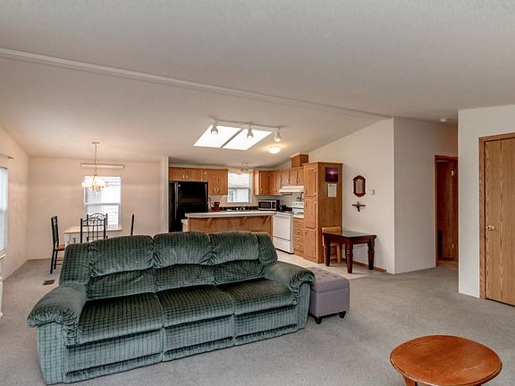 4th image of 13718 108th Street Ct E
