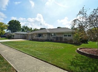 615 E 2nd St, Lockport, IL 60441