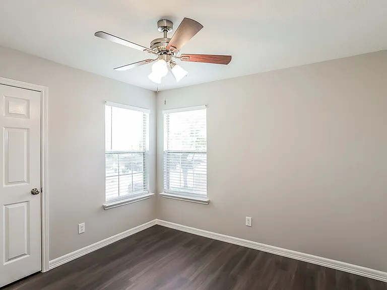 8238 Fuqua Gardens Dr — Photo 14