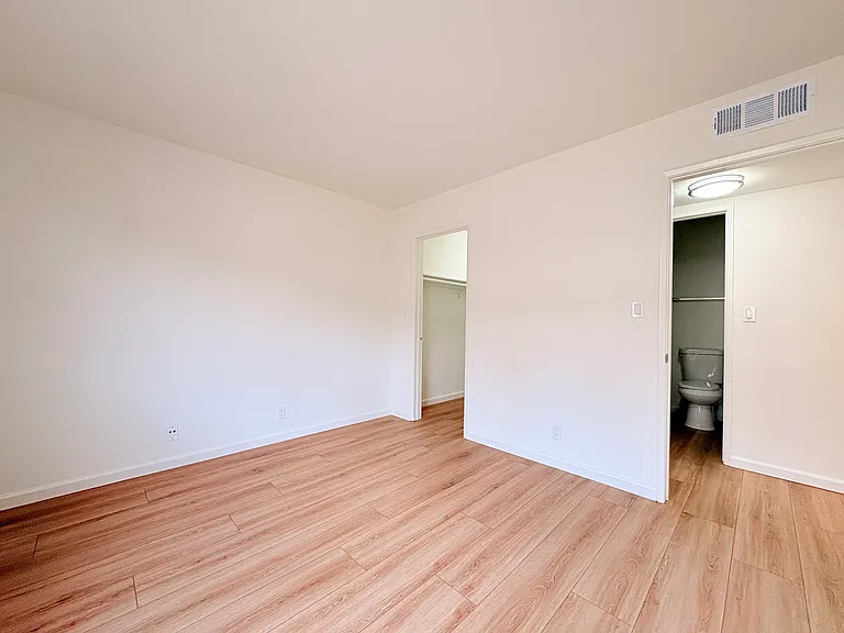 1340 Orange Grove Avenue — Photo 11