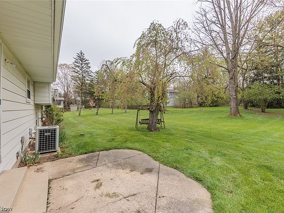 5th image of 1398 Faymont Dr