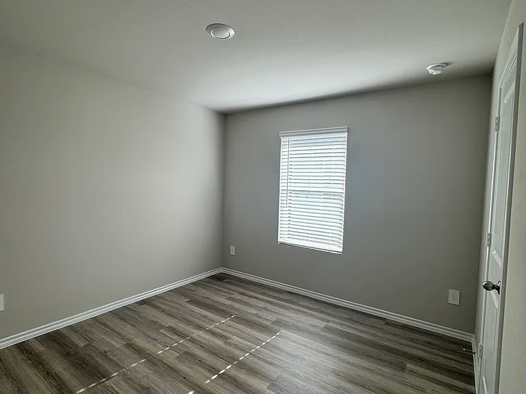 304 Deaf Smith St — Photo 14