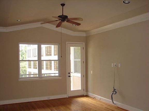 3rd image of 58 Briar Hollow Ln APT 407