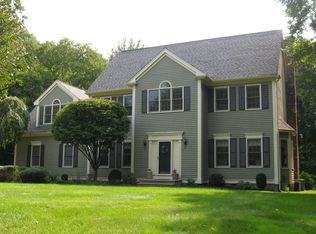 30 Amy Ln, Holliston, MA 01746