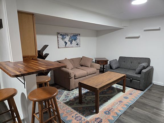 2nd image of 1404 S Grand Ave APT B