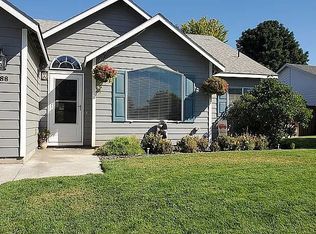 688 W Wren Ave, Hermiston, OR 97838