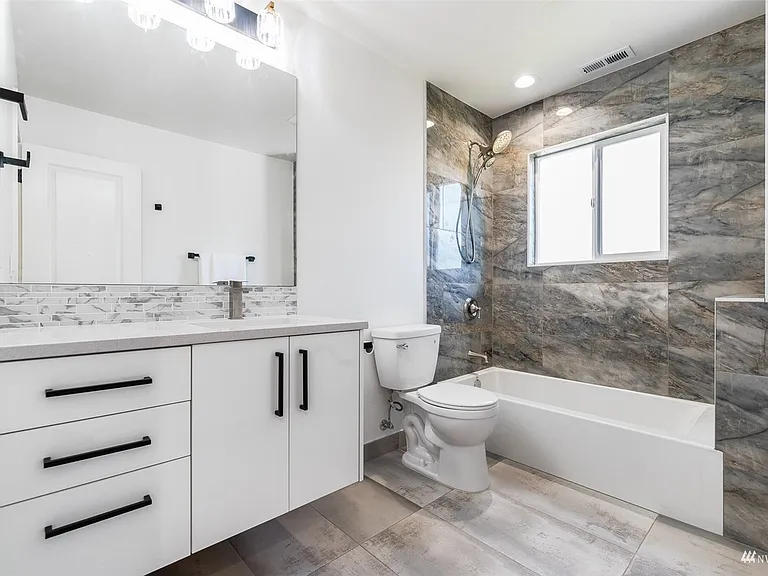 5801 224th St SW — Photo 13