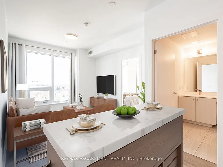 15 Wellington St S #1102 — Photo 12