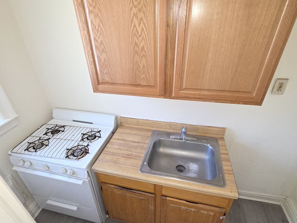 1st image of 38A Gautier Ave APT 203