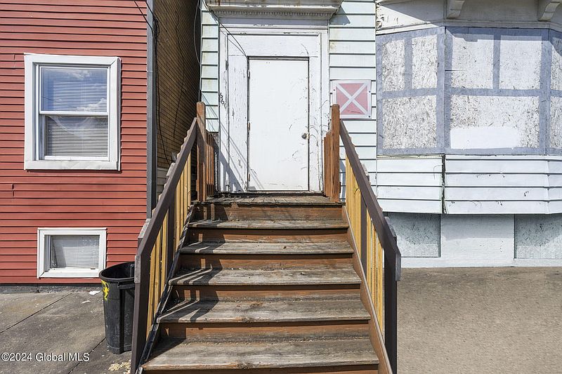 3rd image of 661 State Street