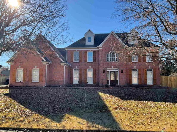 911 Hatton St, Collierville, TN 38017