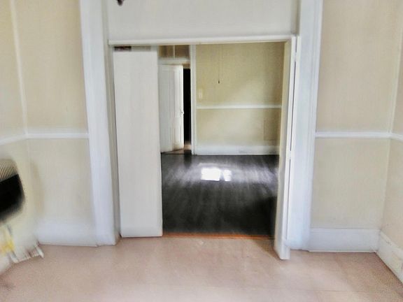 3rd image of 612 S Scott St #612