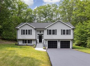 128 Old Quarry Rd, Glocester, RI 02857