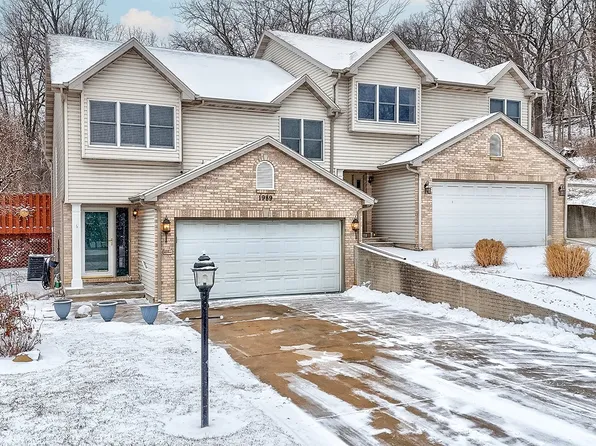 1989 Alinda Ave, Ottawa, IL 61350