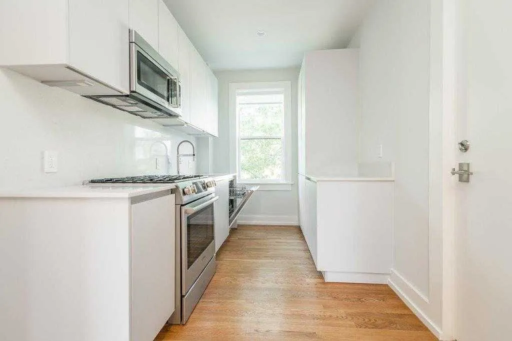 2 bed, $3,500 — Photo 1