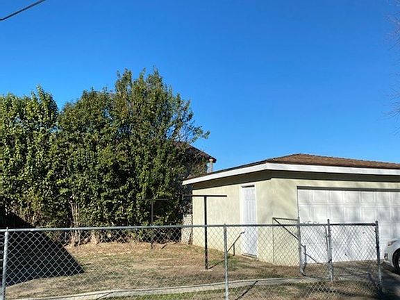 2nd image of 12572 Ross Ave