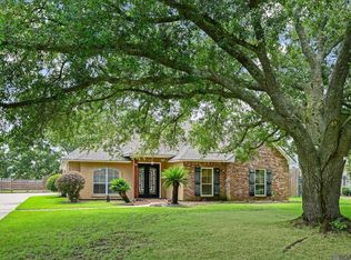17186 Rennes Rd, Prairieville, LA 70769