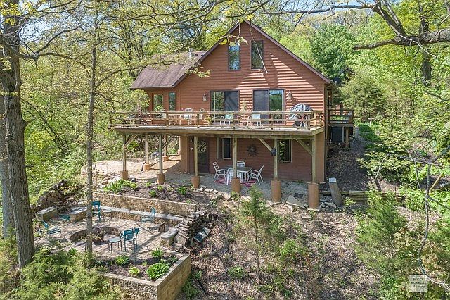 Fox River Front Home With Amazing Views!!