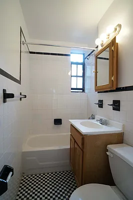 Rented by Bohemia Realty Group | media 25